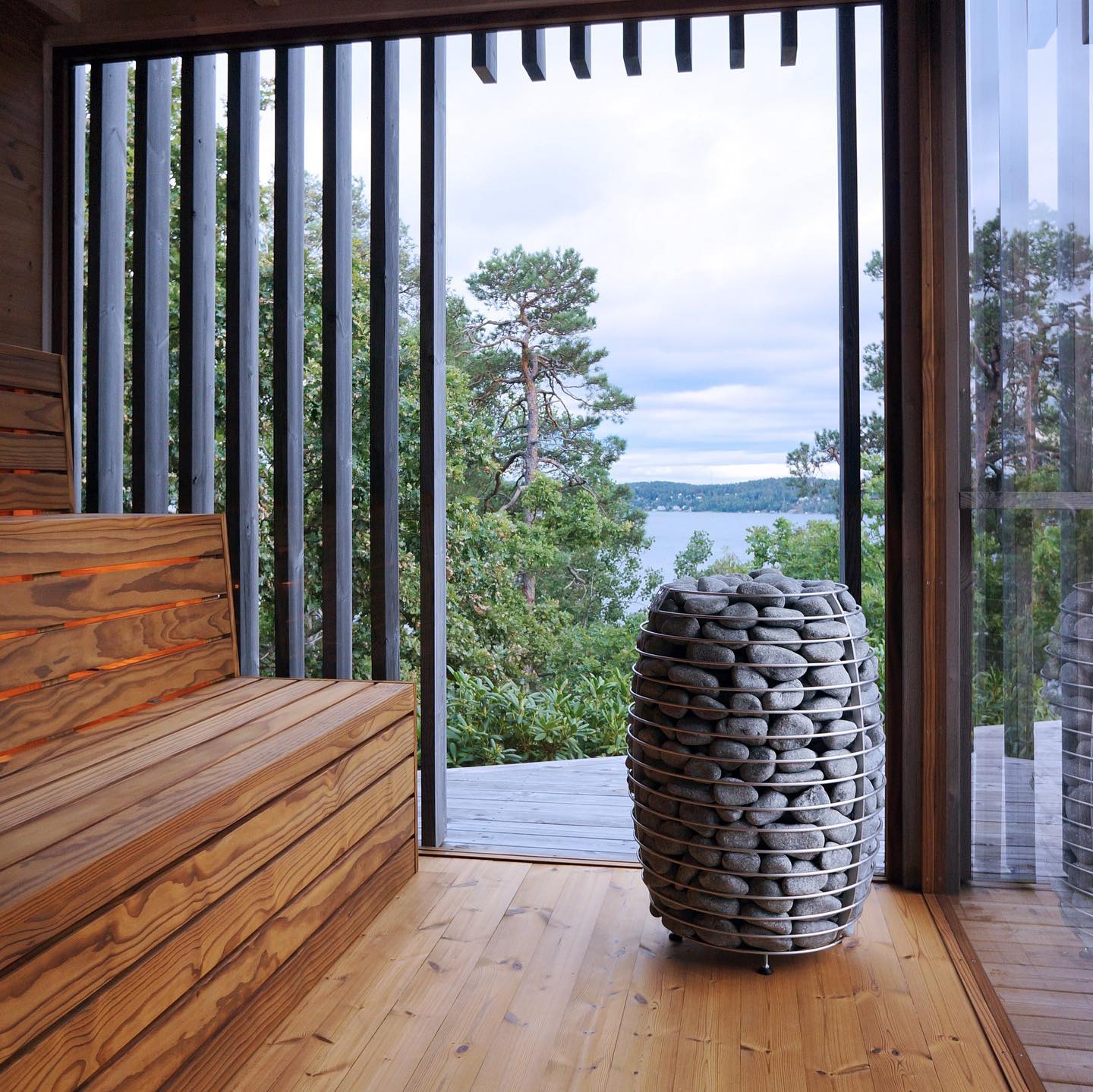 HUUM HIVE Series 18.0kW Sauna Heater Package